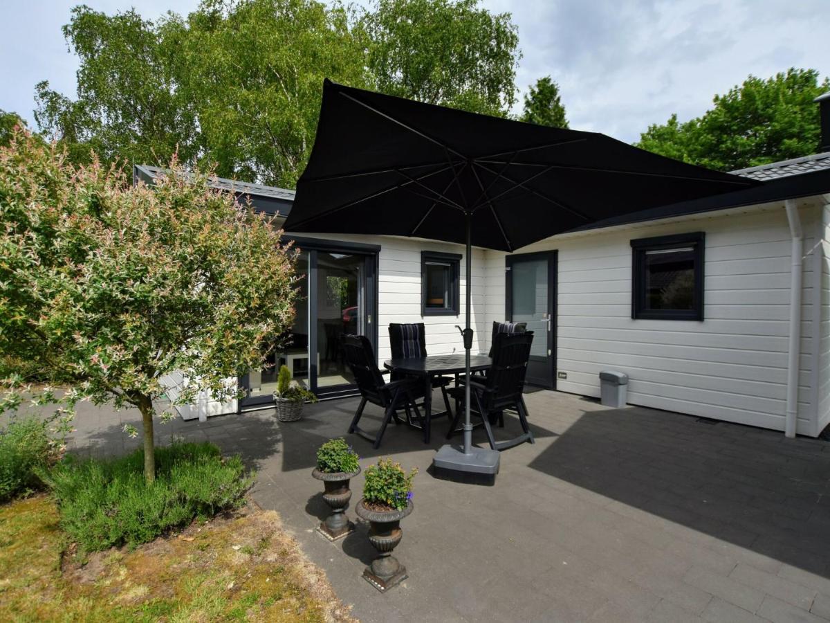 Spacious Chalet In Wolfheze With Garden Kültér fotó